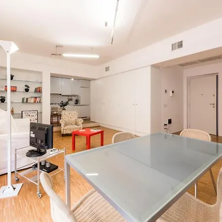 New Cosy Near To Petruzzelli Theatre